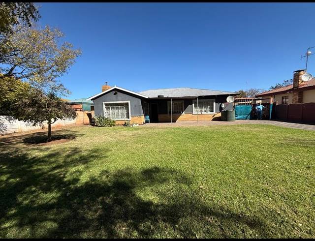 3 BEDROOM HOUSE FOR SALE IN VANDERBIJLPARK CW 5